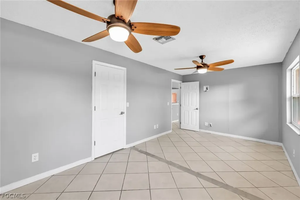 1391 Sourwood Court North Fort Myers FL 33917