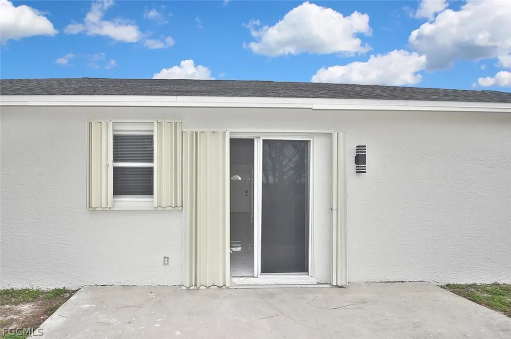 530 Peerless Circle Lehigh Acres FL 33974