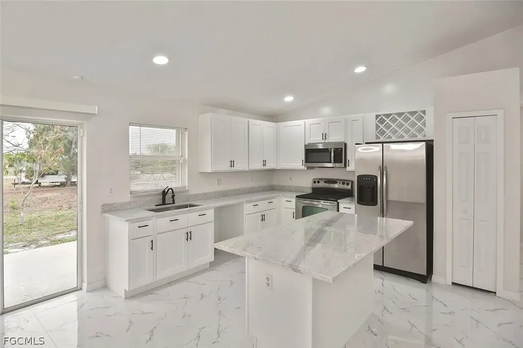 530 Peerless Circle Lehigh Acres FL 33974