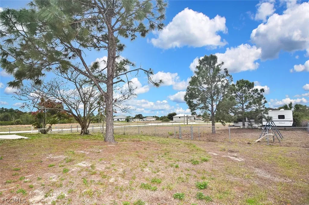 530 Peerless Circle Lehigh Acres FL 33974
