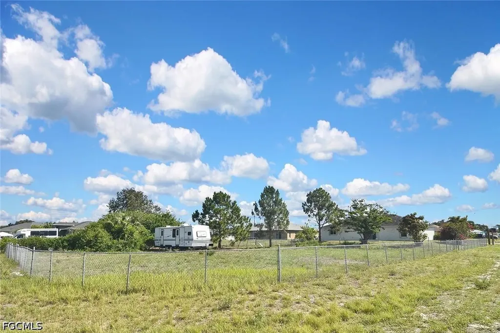 530 Peerless Circle Lehigh Acres FL 33974
