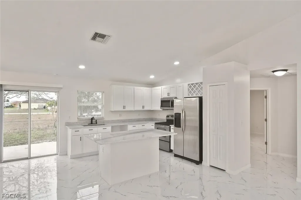530 Peerless Circle Lehigh Acres FL 33974