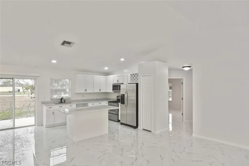 530 Peerless Circle Lehigh Acres FL 33974