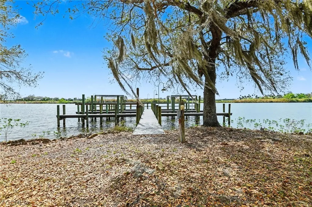 23150 N River Road Alva FL 33920