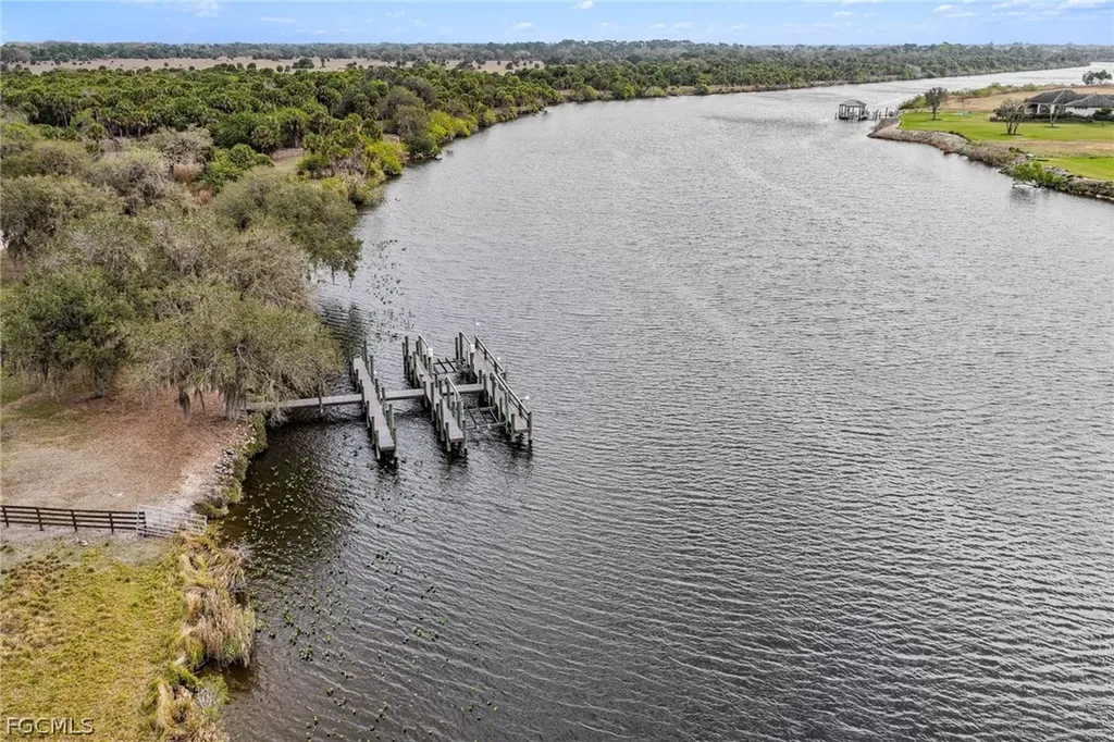 23150 N River Road Alva FL 33920