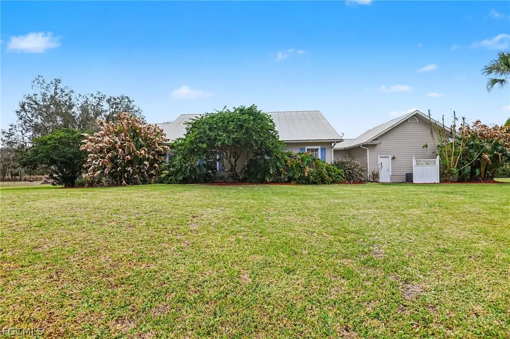 23150 N River Road Alva FL 33920