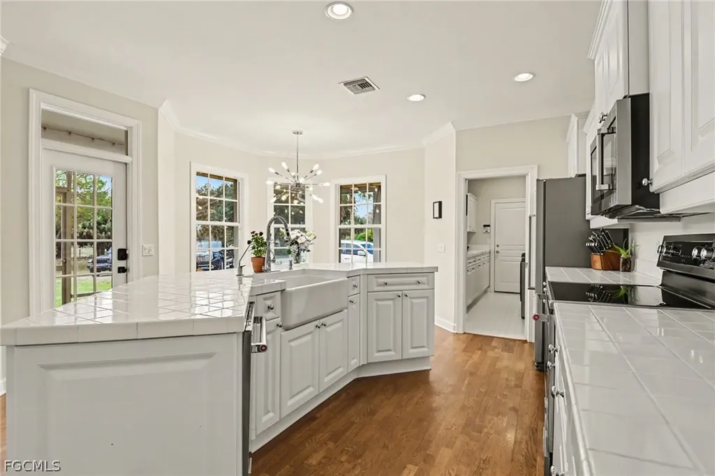 23150 N River Road Alva FL 33920