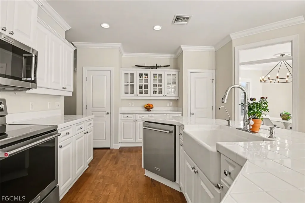 23150 N River Road Alva FL 33920