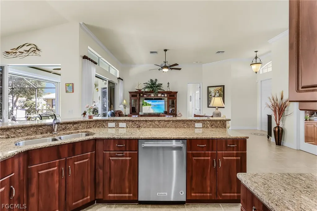 2027 SE 25th Terrace Cape Coral FL 33904