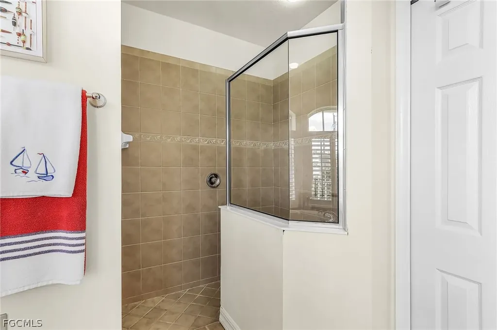 2027 SE 25th Terrace Cape Coral FL 33904