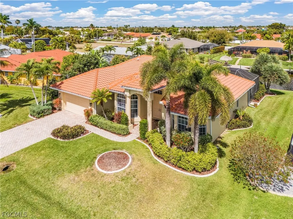 2027 SE 25th Terrace Cape Coral FL 33904