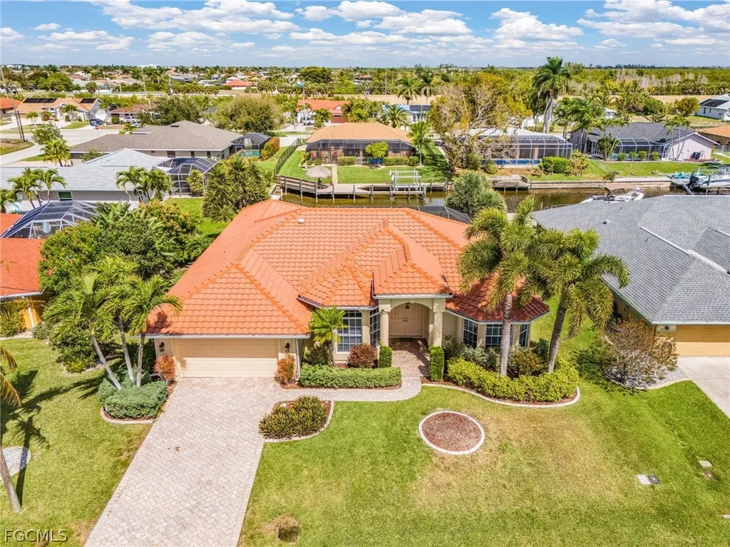 2027 SE 25th Terrace Cape Coral FL 33904