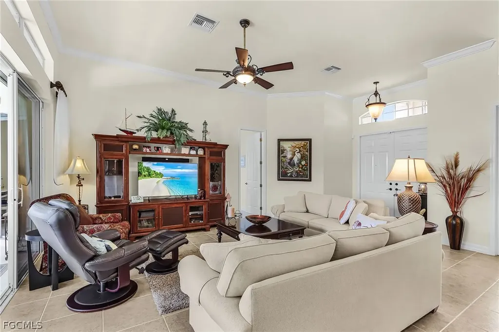 2027 SE 25th Terrace Cape Coral FL 33904