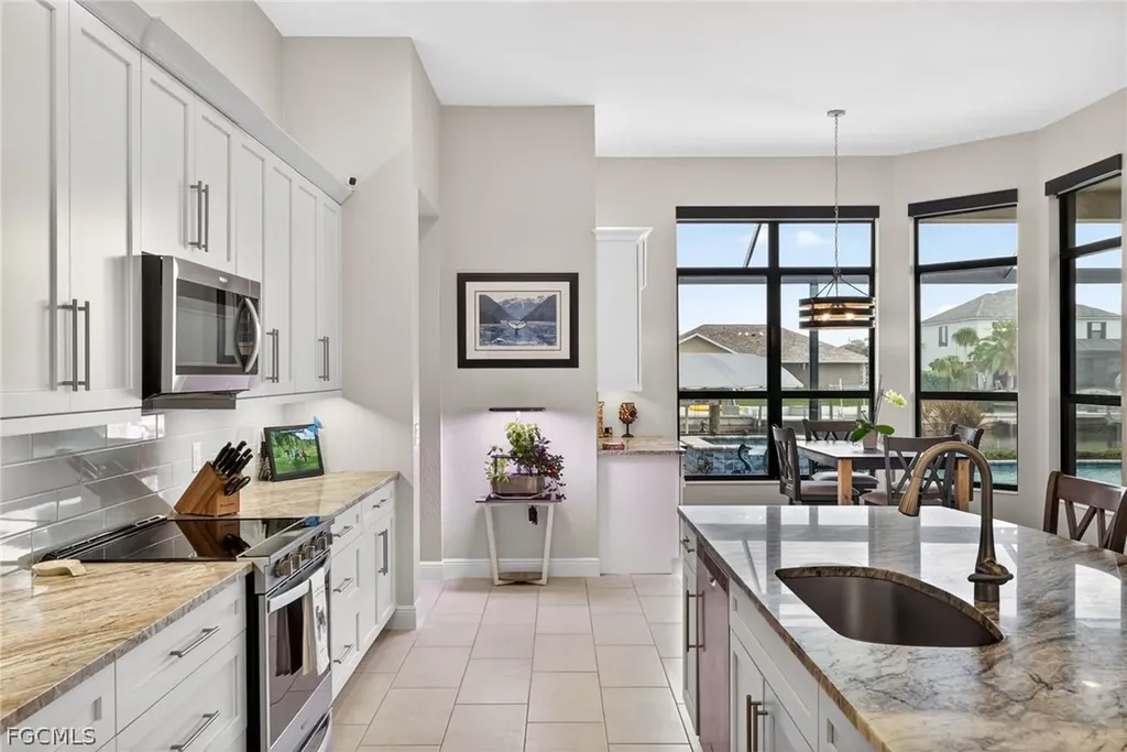 821 NW 38th Avenue Cape Coral FL 33993