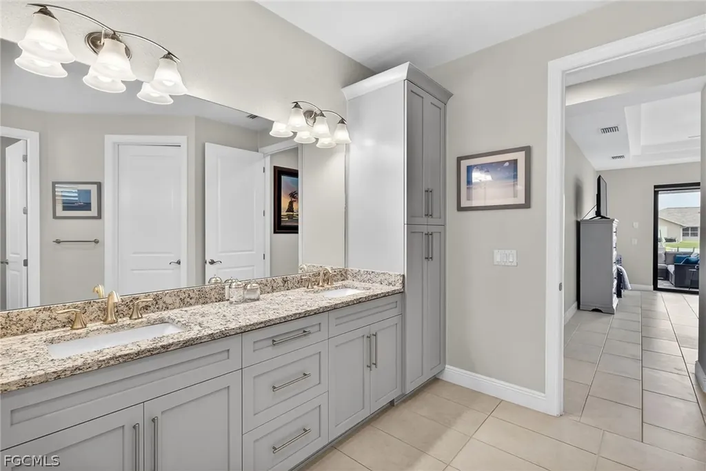 821 NW 38th Avenue Cape Coral FL 33993