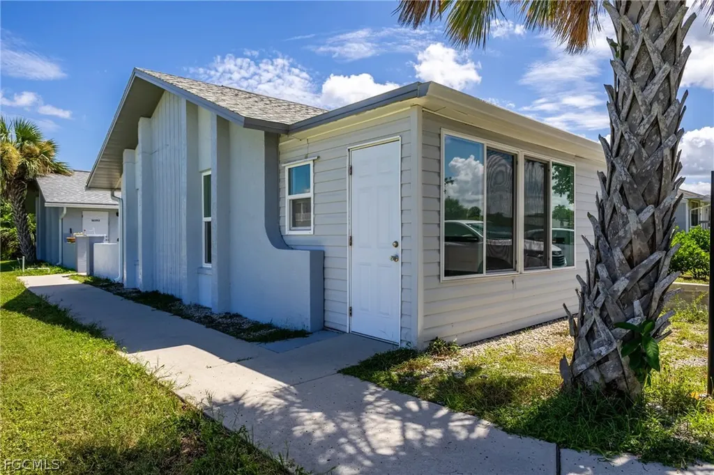 16599 Davis Road Fort Myers FL 33908