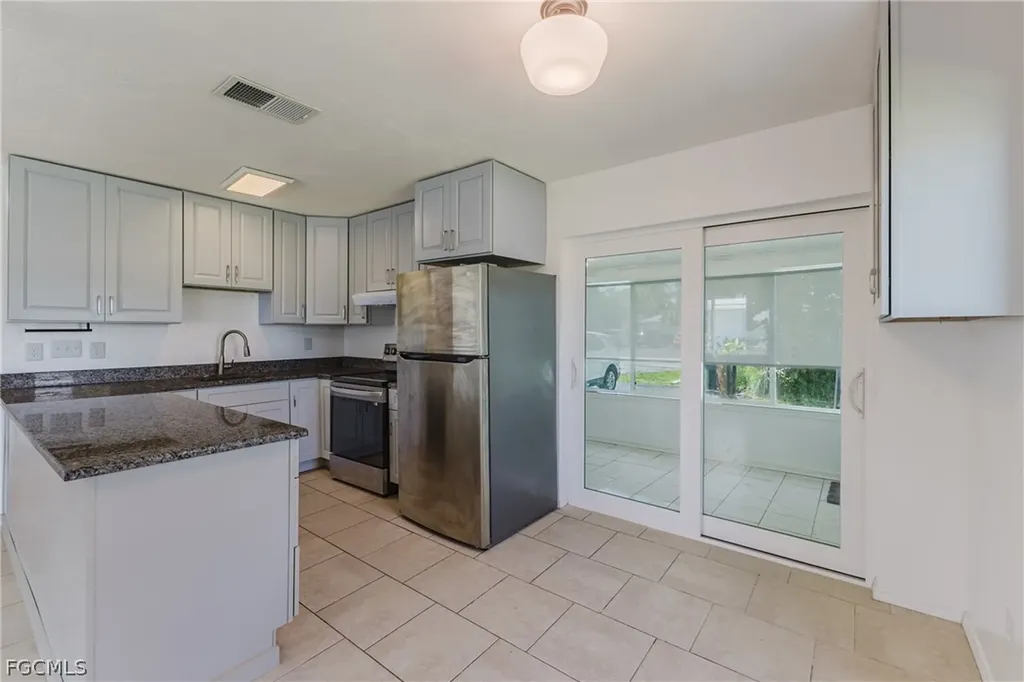 16599 Davis Road Fort Myers FL 33908