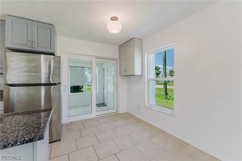 16599 Davis Road Fort Myers FL 33908