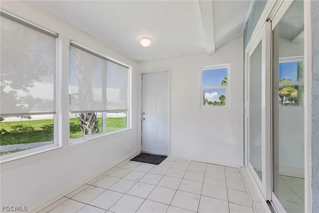 16599 Davis Road Fort Myers FL 33908