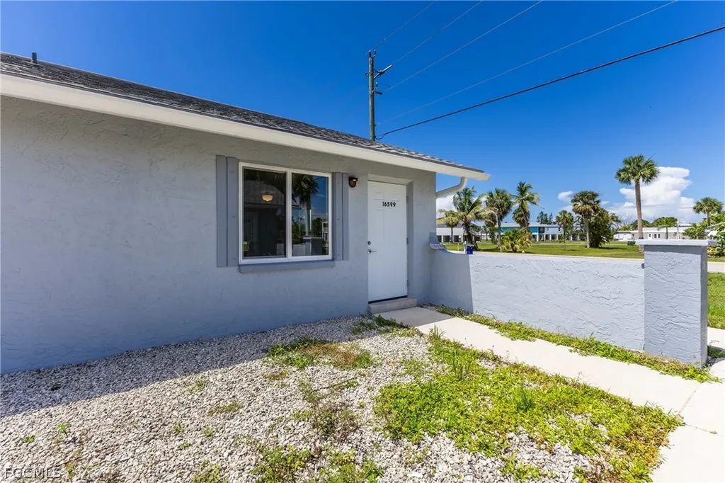 16599 Davis Road Fort Myers FL 33908