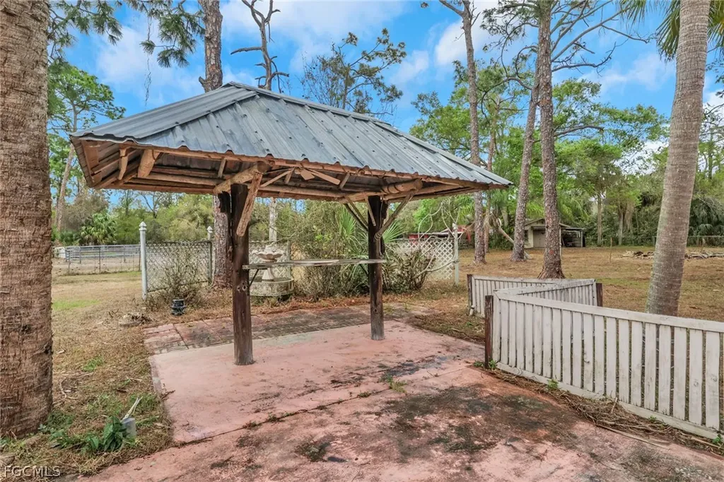 19630 Lan Shell Drive North Fort Myers FL 33917