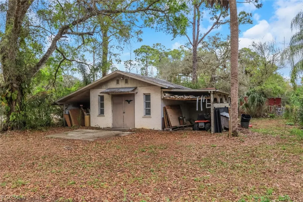 19630 Lan Shell Drive North Fort Myers FL 33917