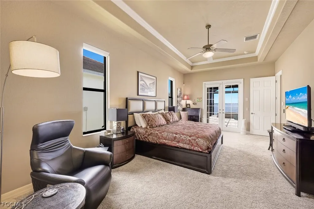 1028 Dolphin Drive Cape Coral FL 33904