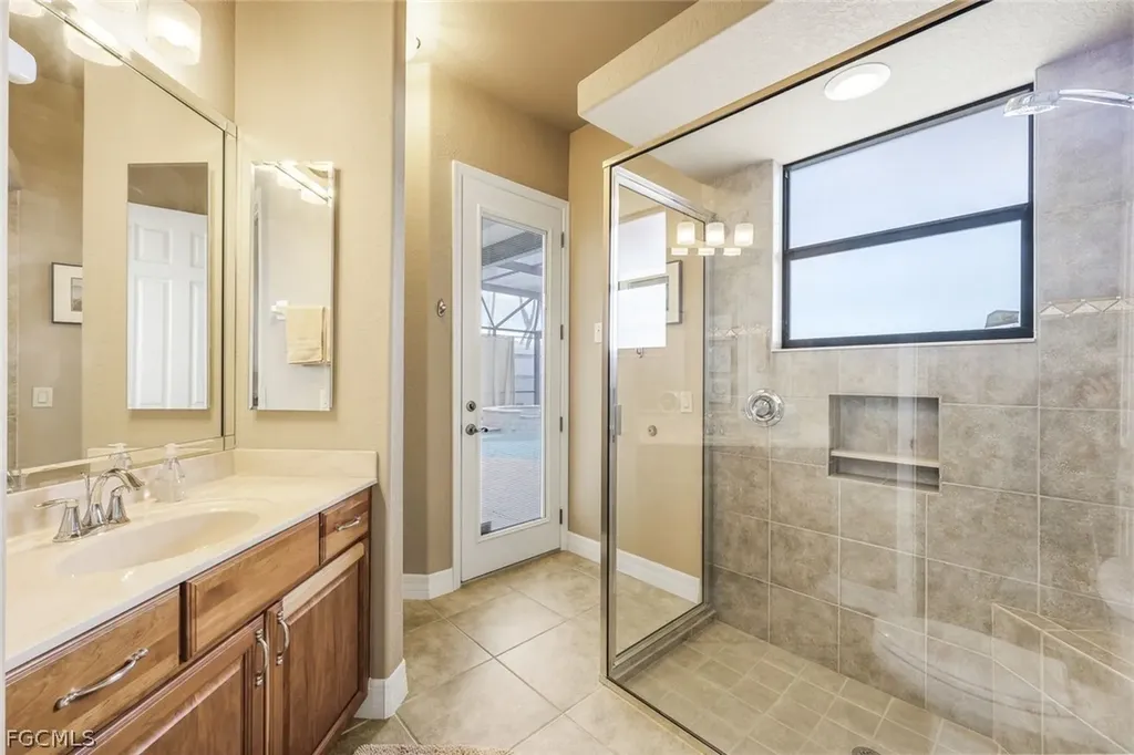 1028 Dolphin Drive Cape Coral FL 33904