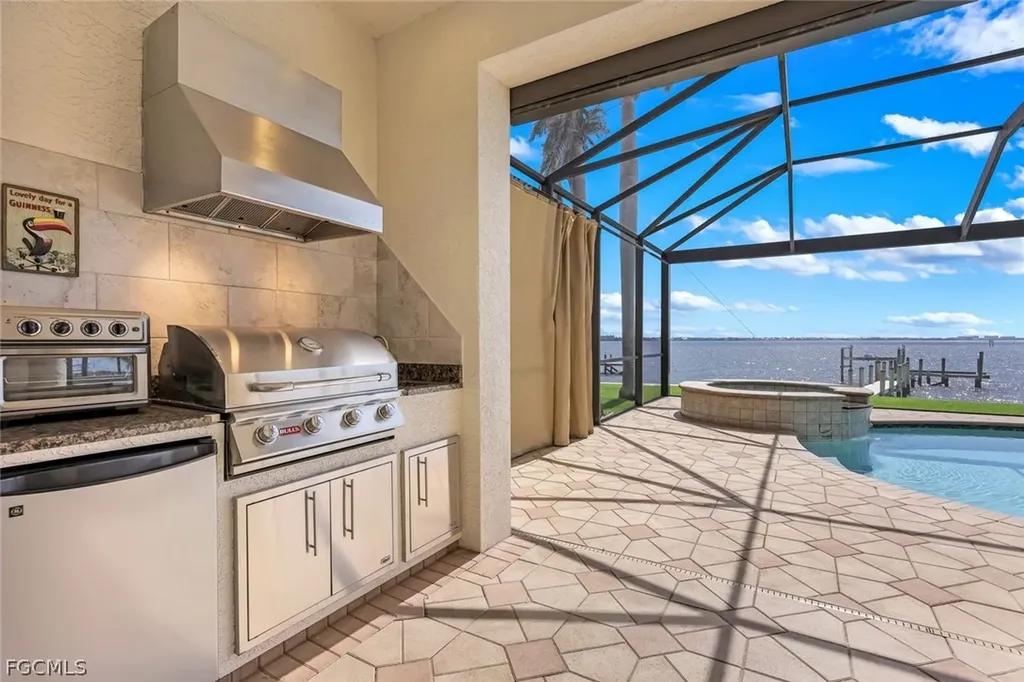 1028 Dolphin Drive Cape Coral FL 33904