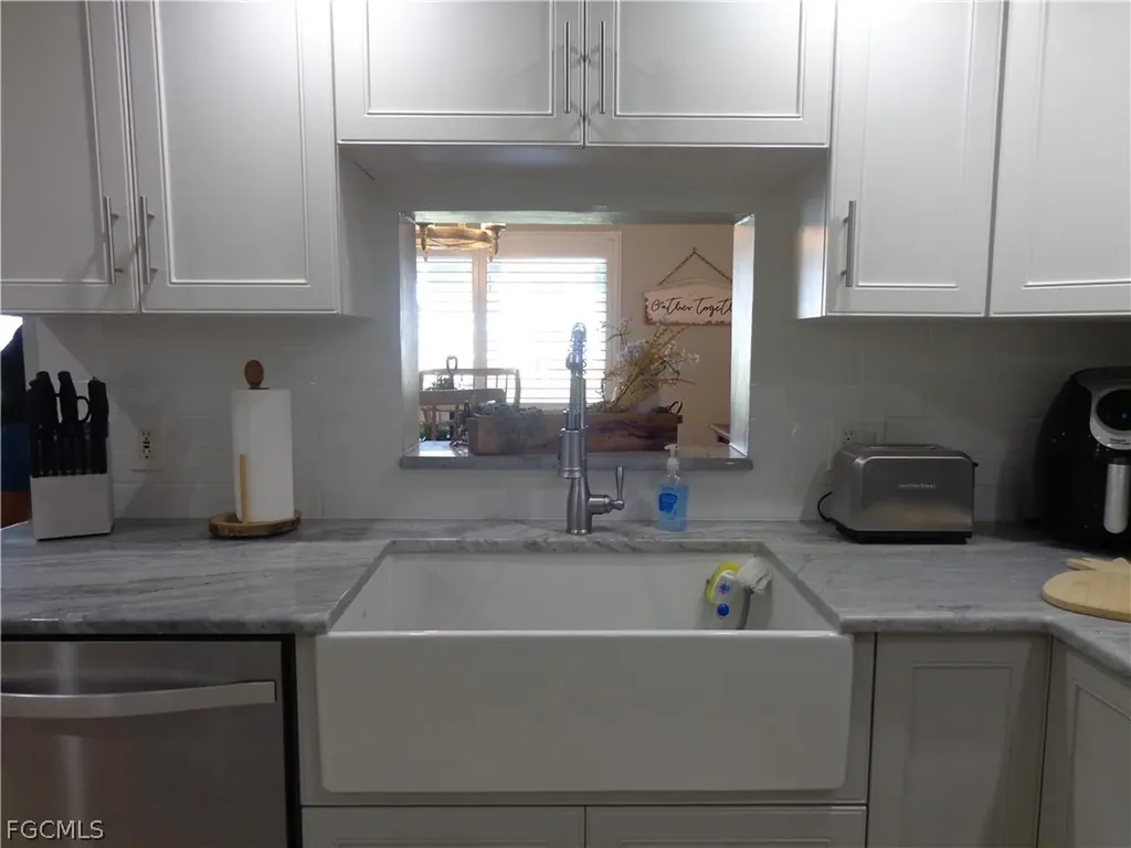 3390 N Key Drive North Fort Myers FL 33903