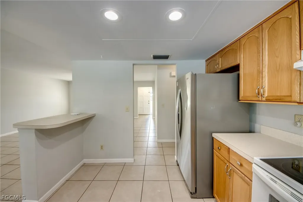 703 SE 33rd Street Cape Coral FL 33904