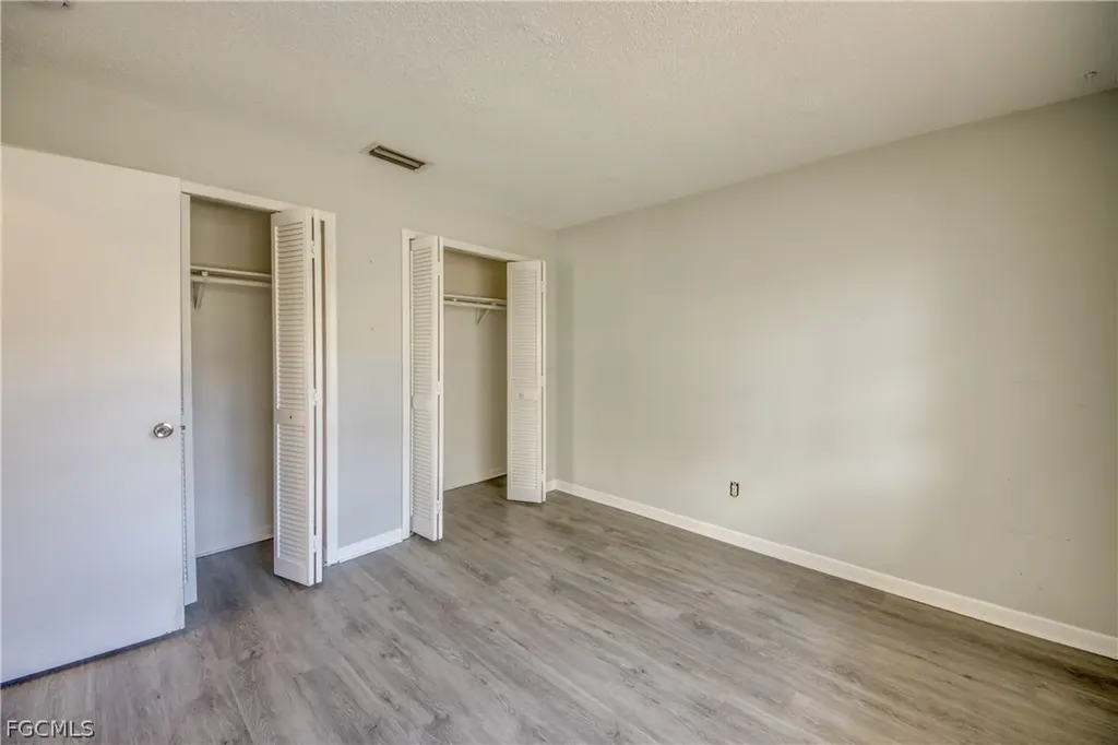 703 SE 33rd Street Cape Coral FL 33904