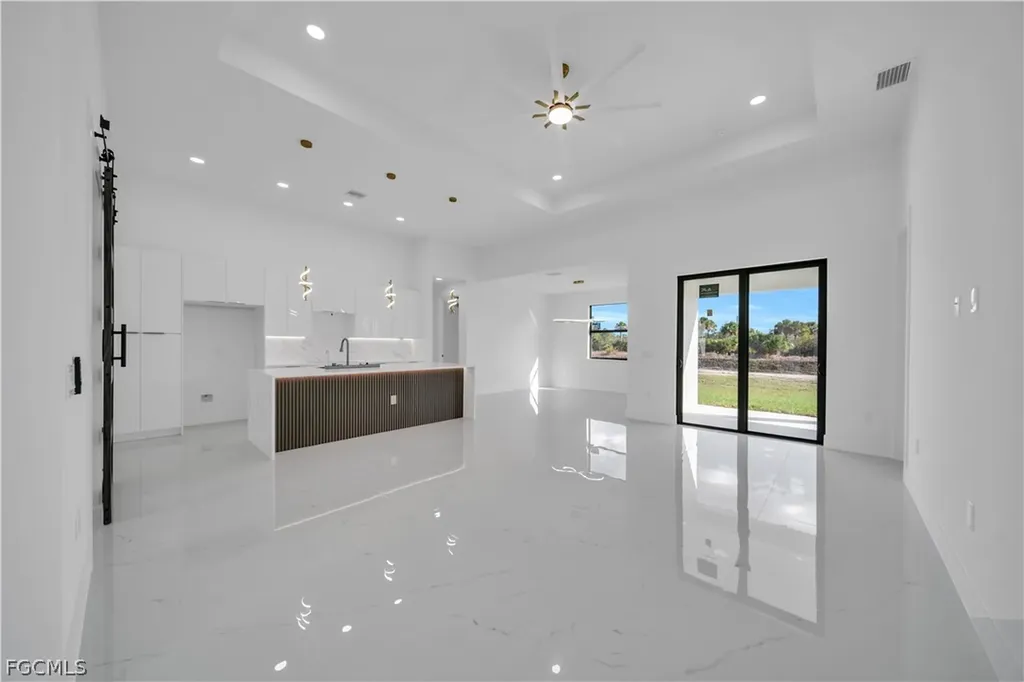 697 Whitmore Loop Lehigh Acres FL 33972