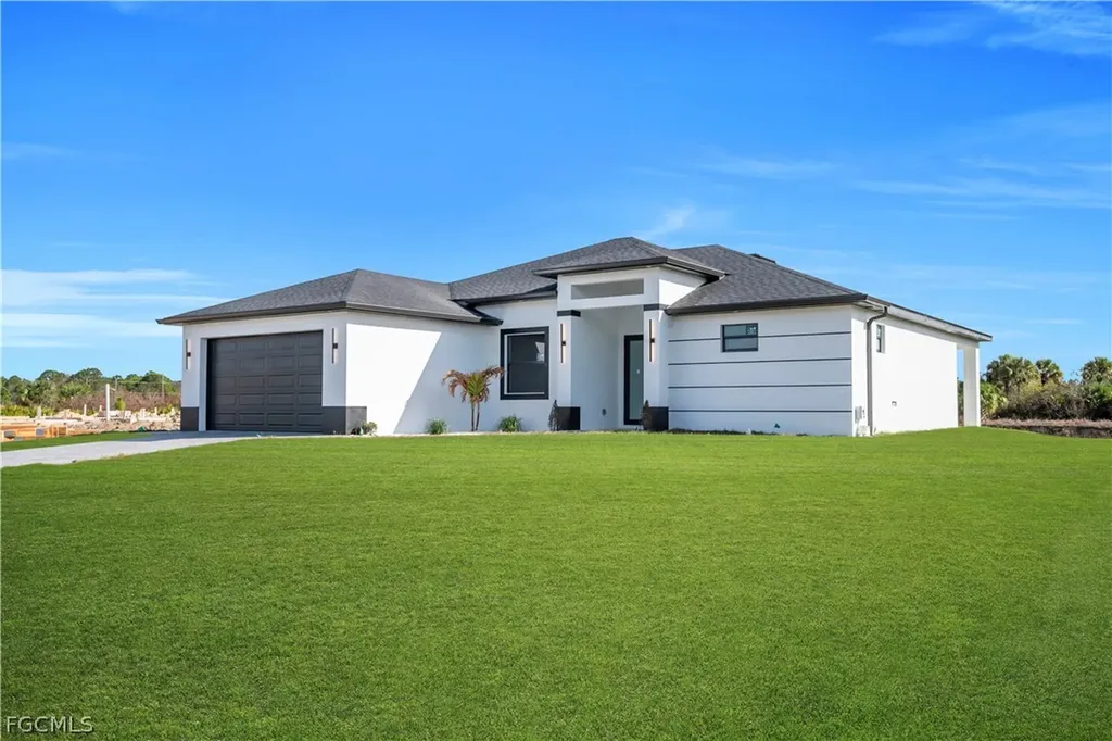 697 Whitmore Loop Lehigh Acres FL 33972