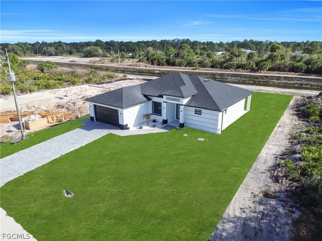 697 Whitmore Loop Lehigh Acres FL 33972