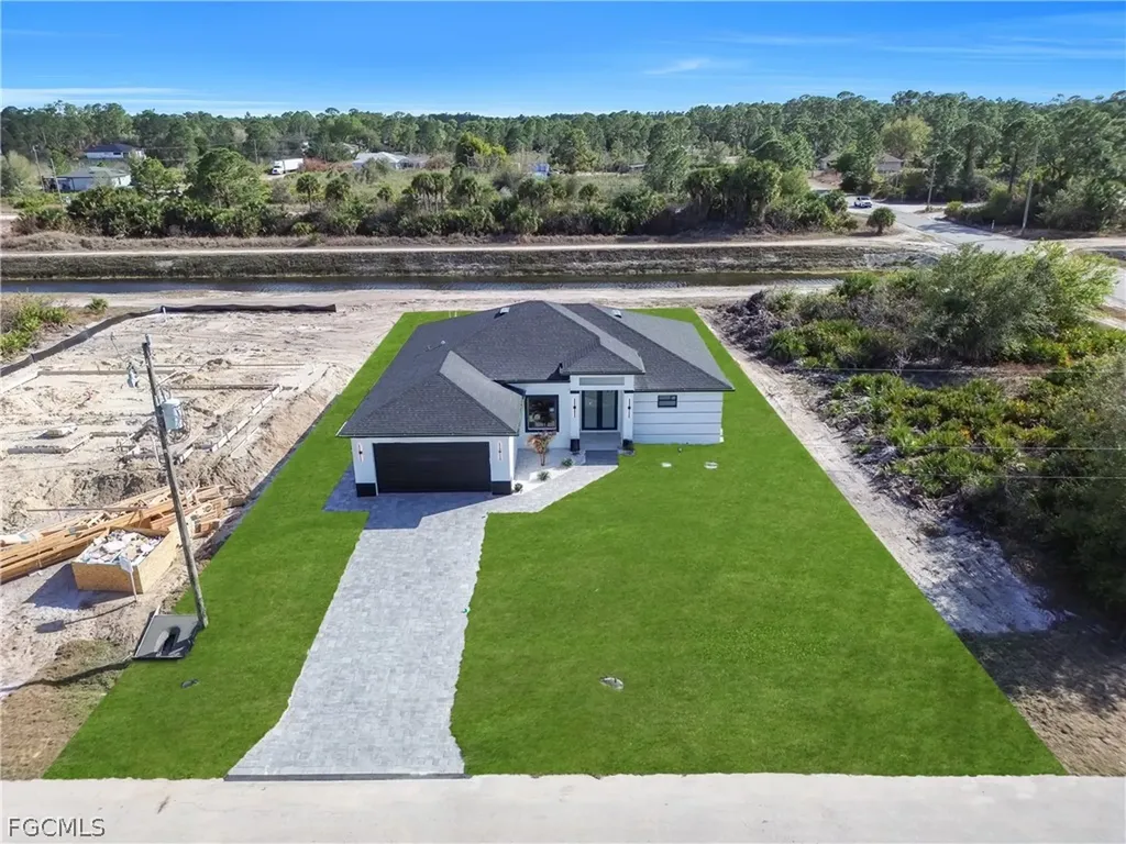 697 Whitmore Loop Lehigh Acres FL 33972