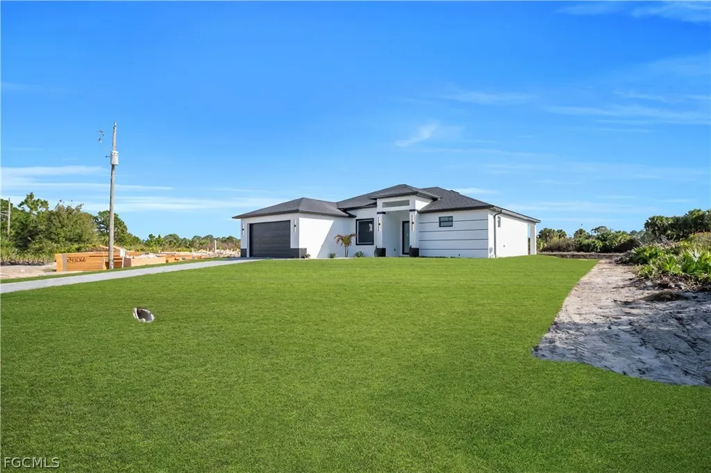 697 Whitmore Loop Lehigh Acres FL 33972