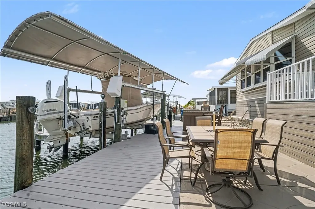 3094 Harpoon Lane St. James City FL 33956