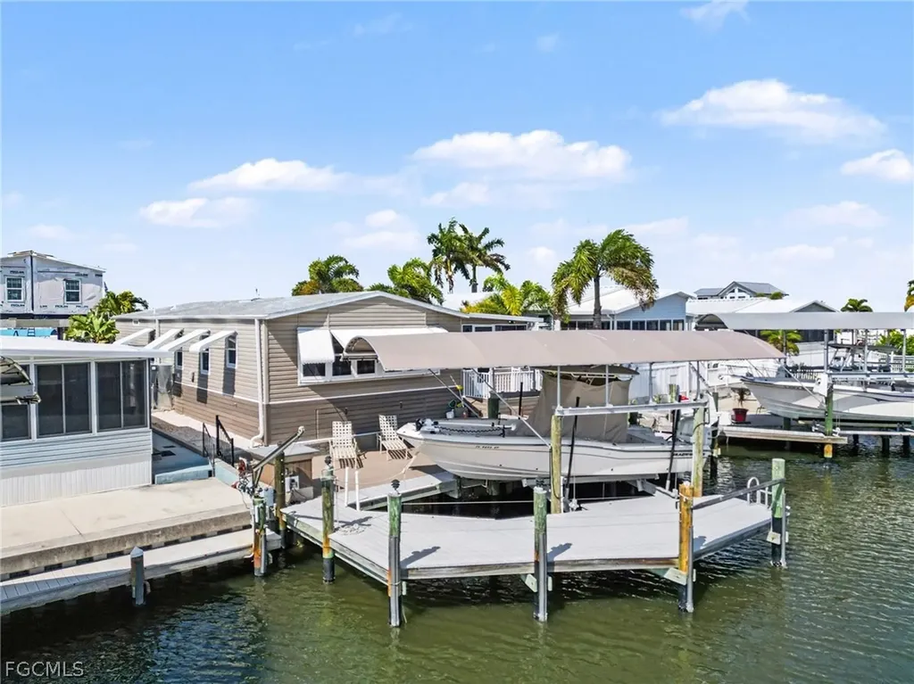 3094 Harpoon Lane St. James City FL 33956