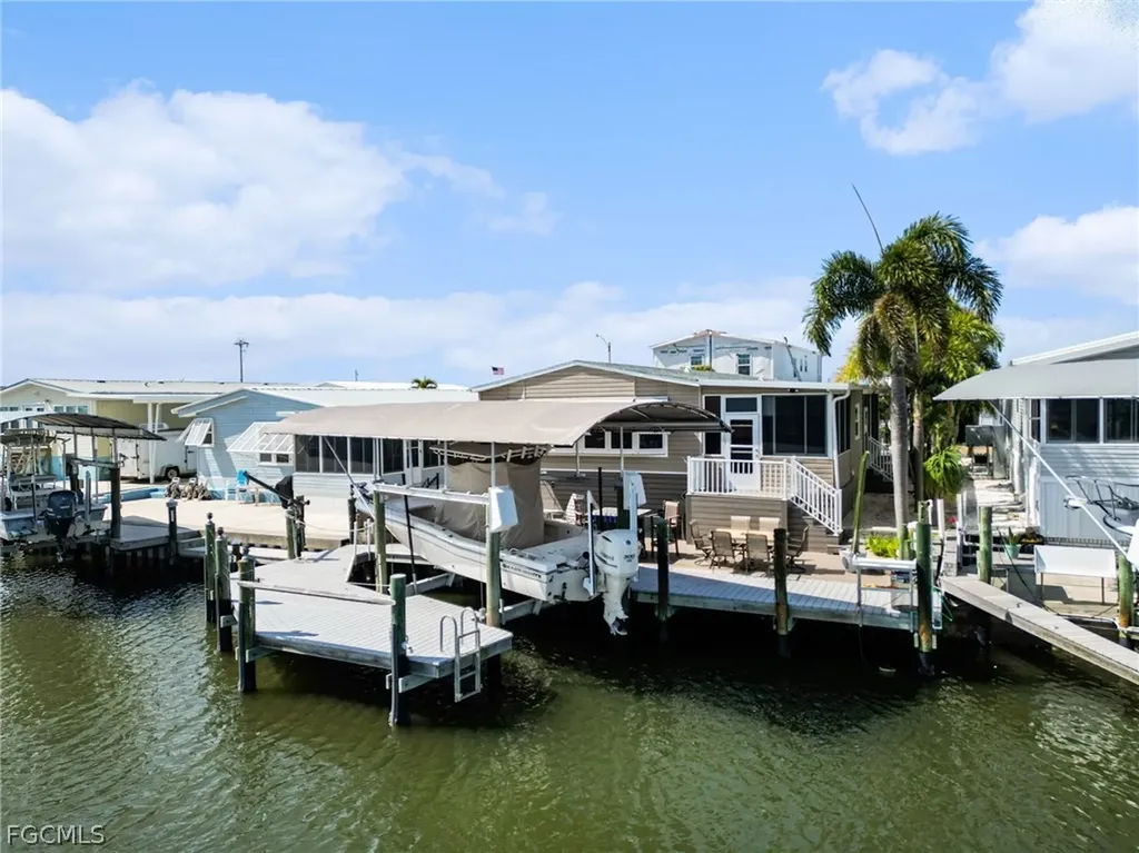 3094 Harpoon Lane St. James City FL 33956