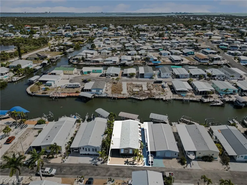 3094 Harpoon Lane St. James City FL 33956