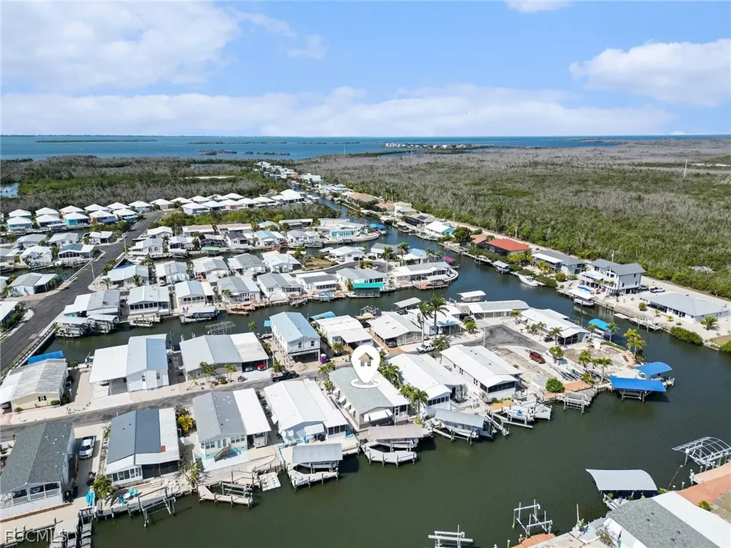 3094 Harpoon Lane St. James City FL 33956