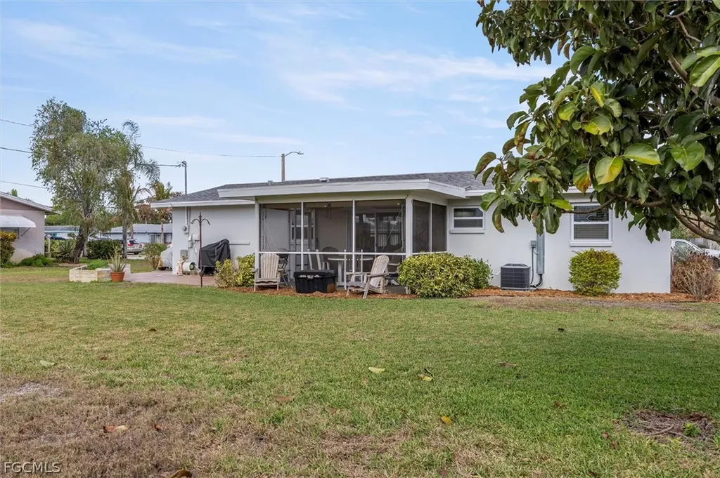 1412 Irondale Street E Lehigh Acres FL 33936