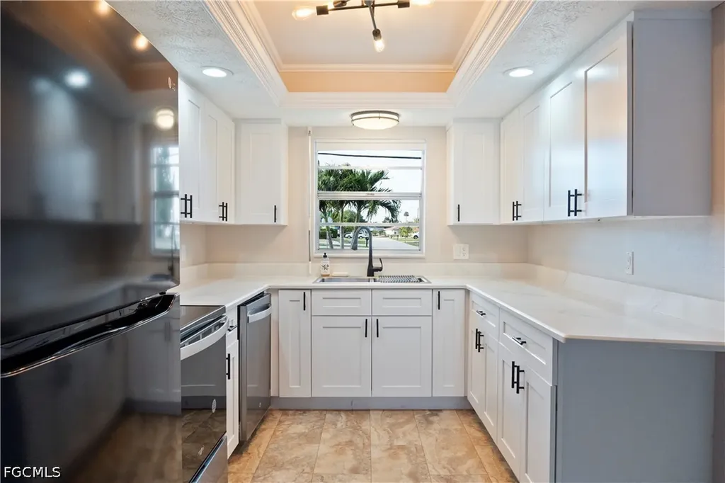 834 SE 46th Street Cape Coral FL 33904