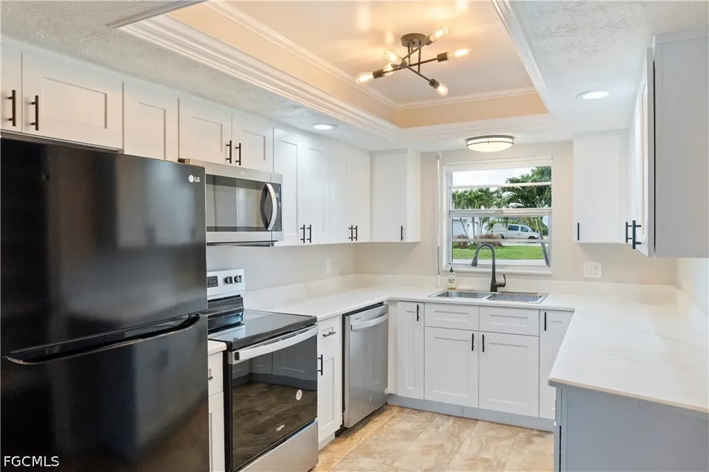 834 SE 46th Street Cape Coral FL 33904