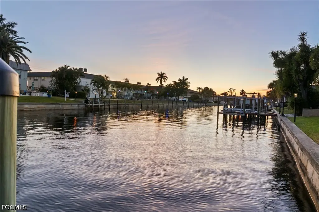 834 SE 46th Street Cape Coral FL 33904