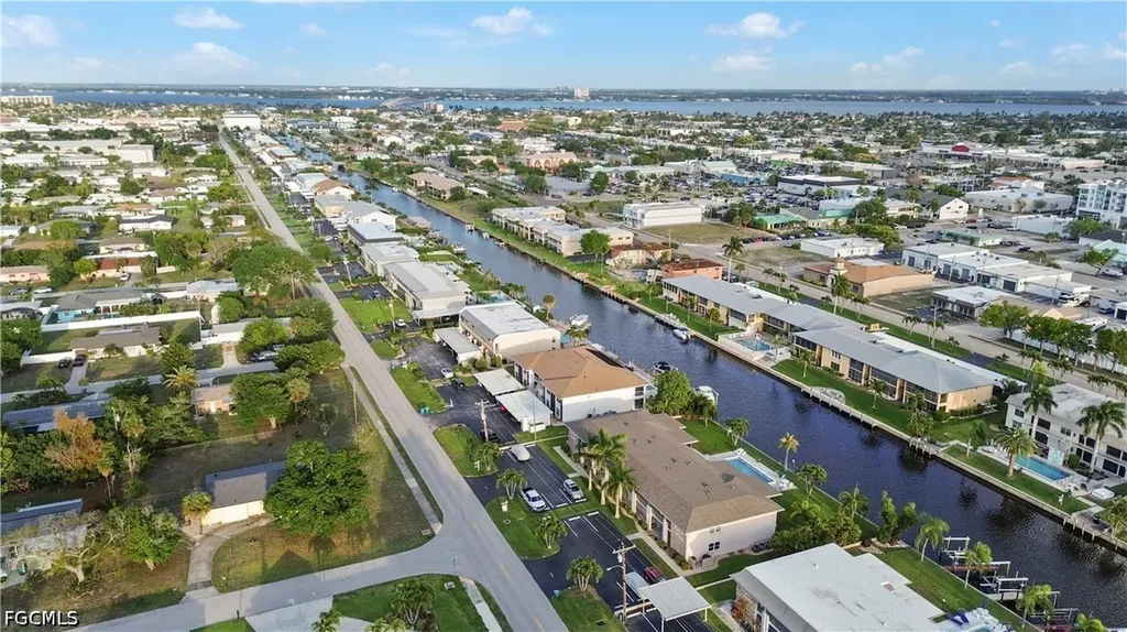 834 SE 46th Street Cape Coral FL 33904