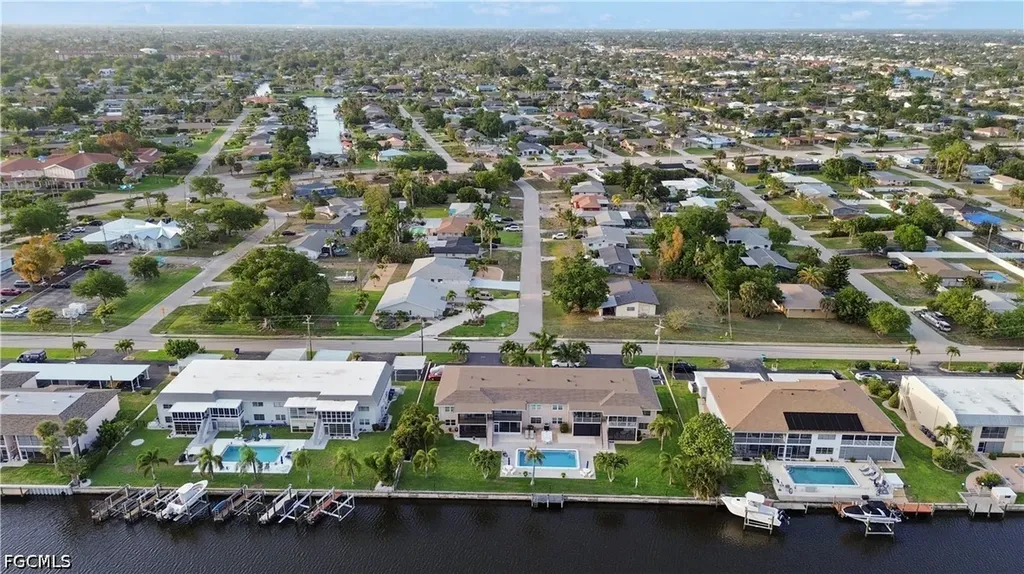834 SE 46th Street Cape Coral FL 33904