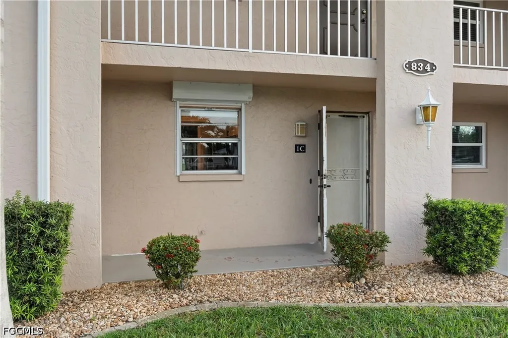 834 SE 46th Street Cape Coral FL 33904