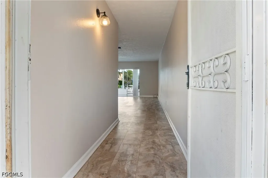 834 SE 46th Street Cape Coral FL 33904